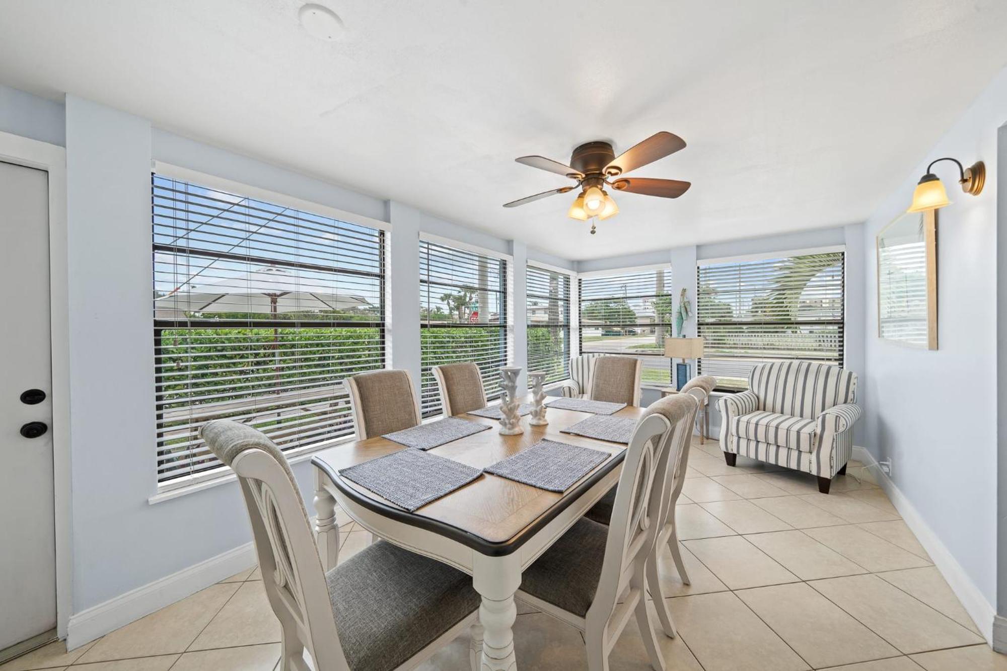 Downtown Cottage - Walk To The Beach & Restaurants Cocoa Beach Eksteriør billede